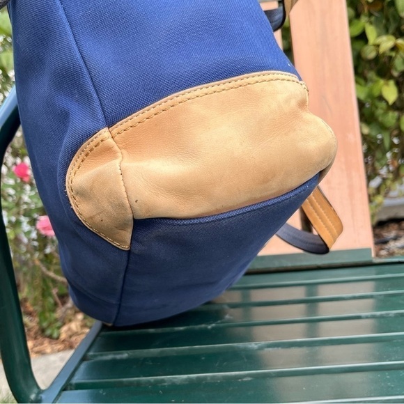 Coach F77128 Voyager Tote Bag - Picture 3 of 7